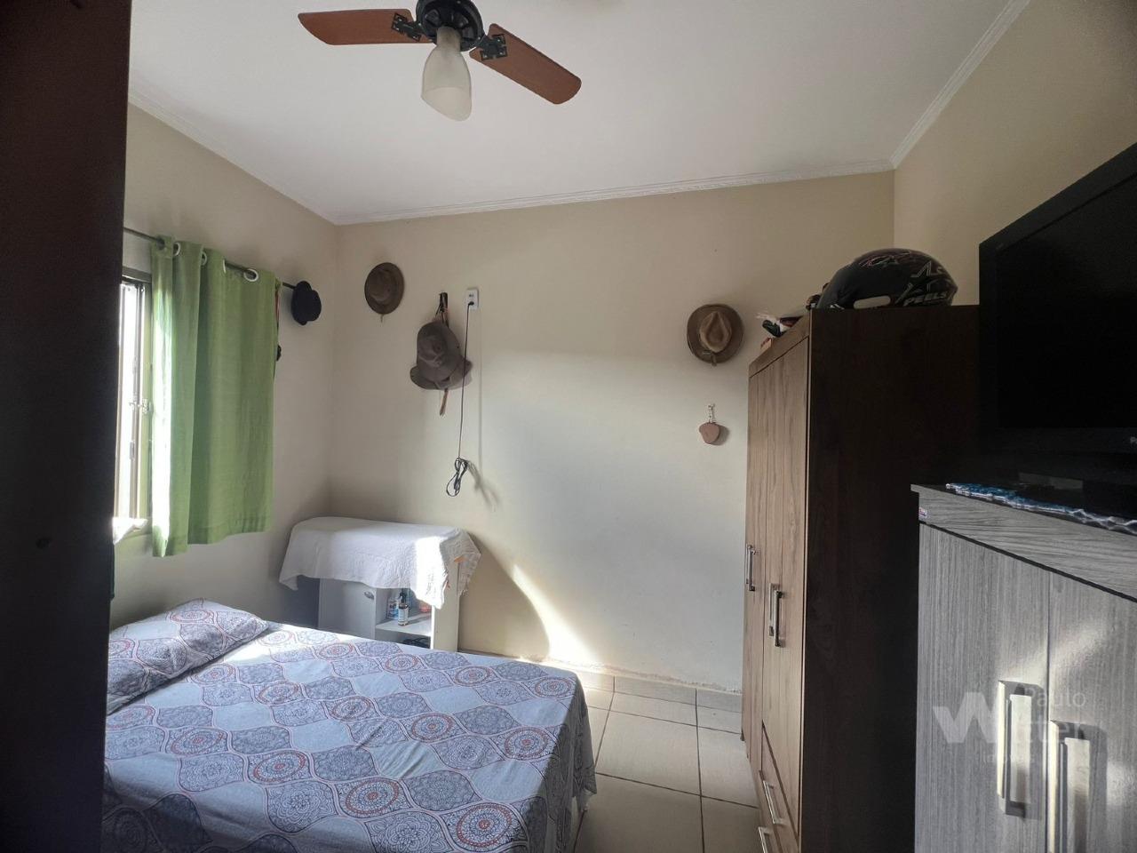 Casa à venda no Jardim Santo Antonio: 