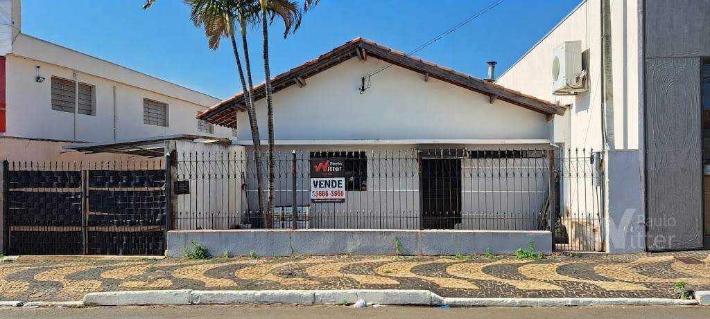 Casa à venda no Centro: 