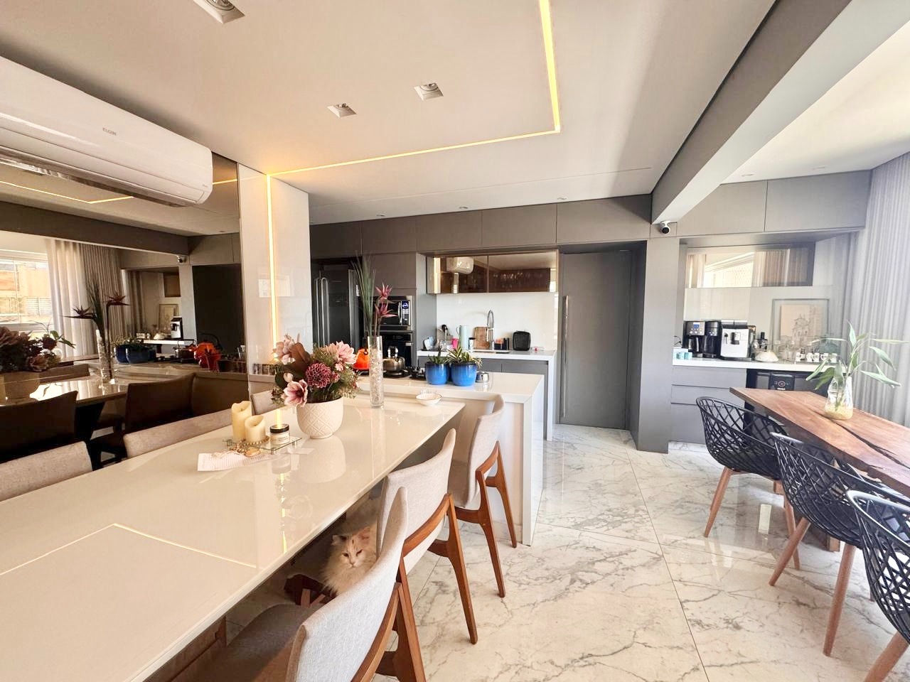 Apartamento à venda no JK: 