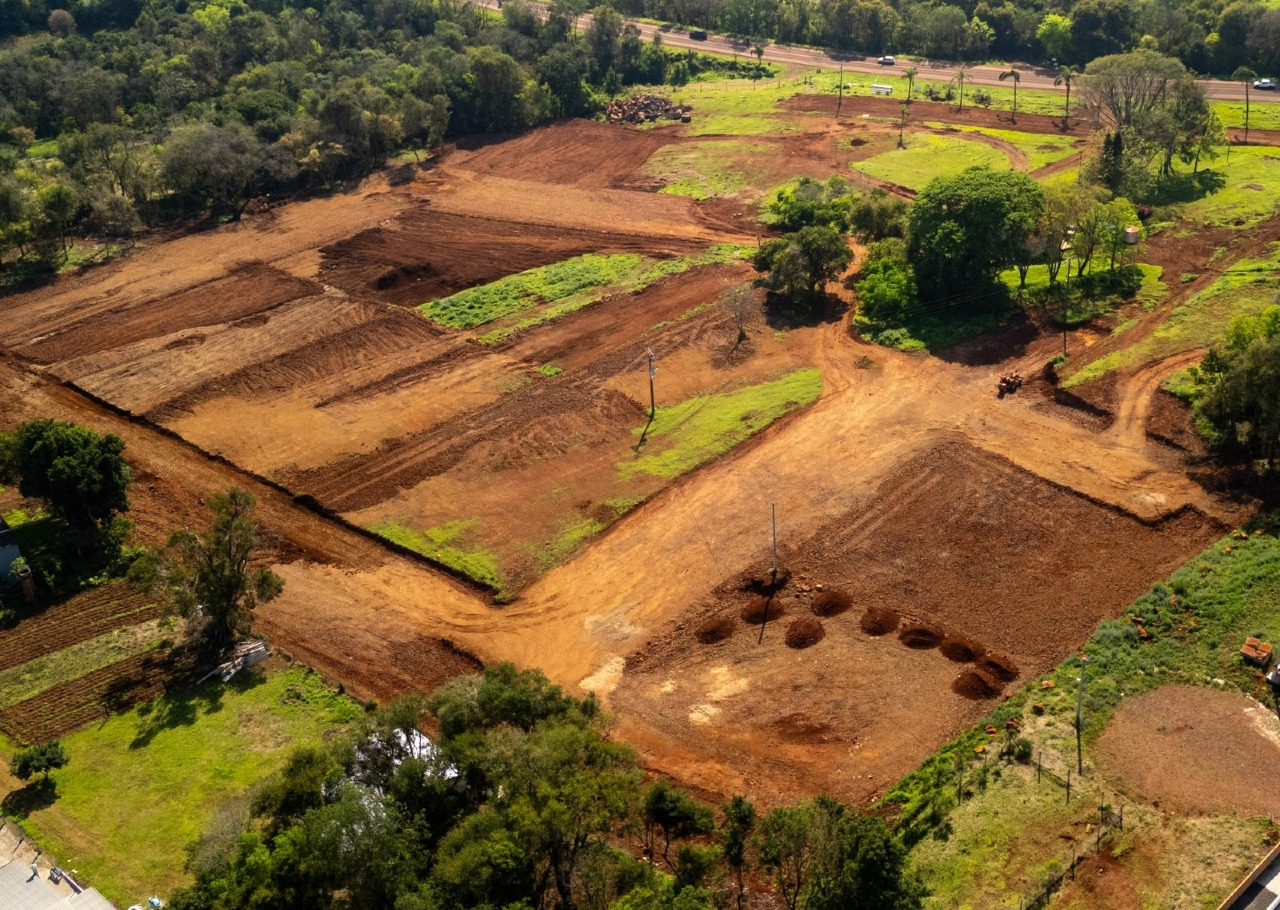 Terreno à venda no Santa Fé: 