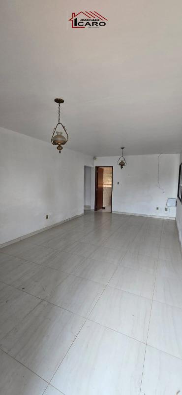 Casa à venda no Centro: 