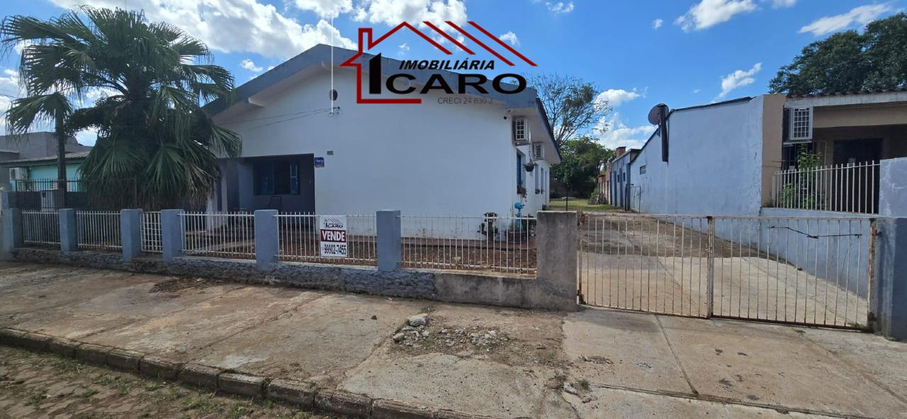 Casa à venda no Centro: 