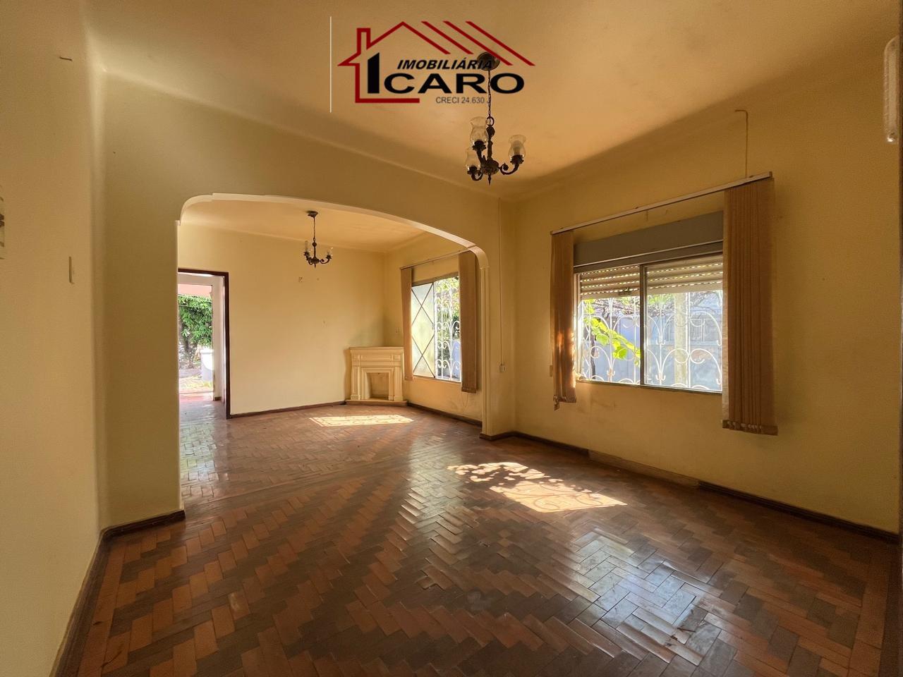 Casa à venda no Centro: 