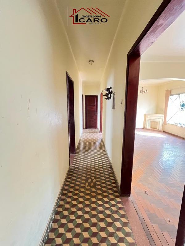 Casa à venda no Centro: 