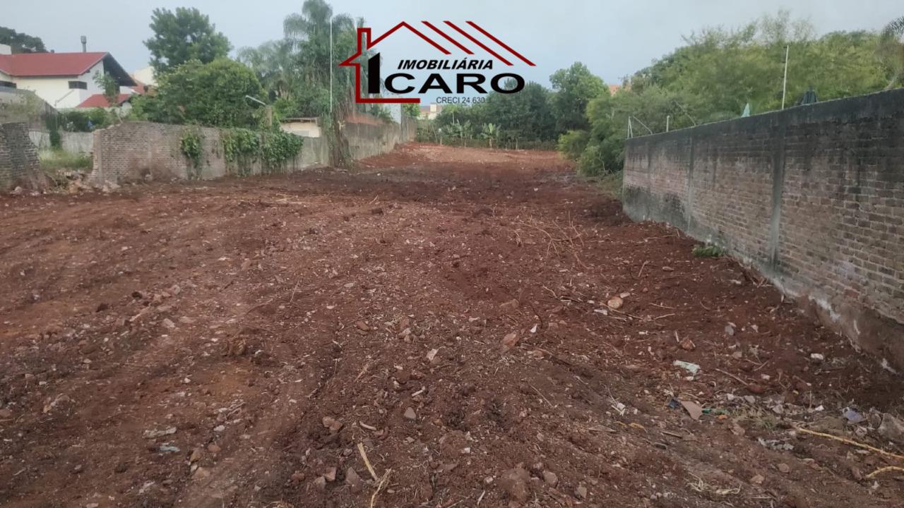 Terreno à venda no Maria do Carmo: 