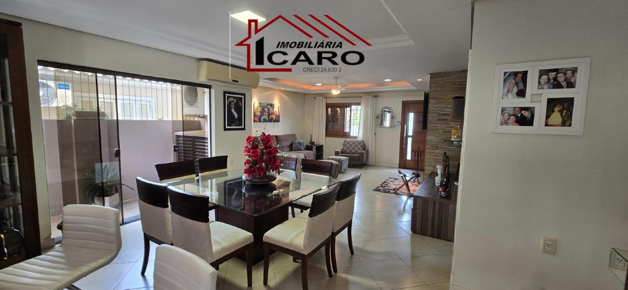 Casa à venda no Centro: 