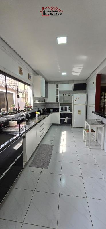 Casa à venda no Centro: 