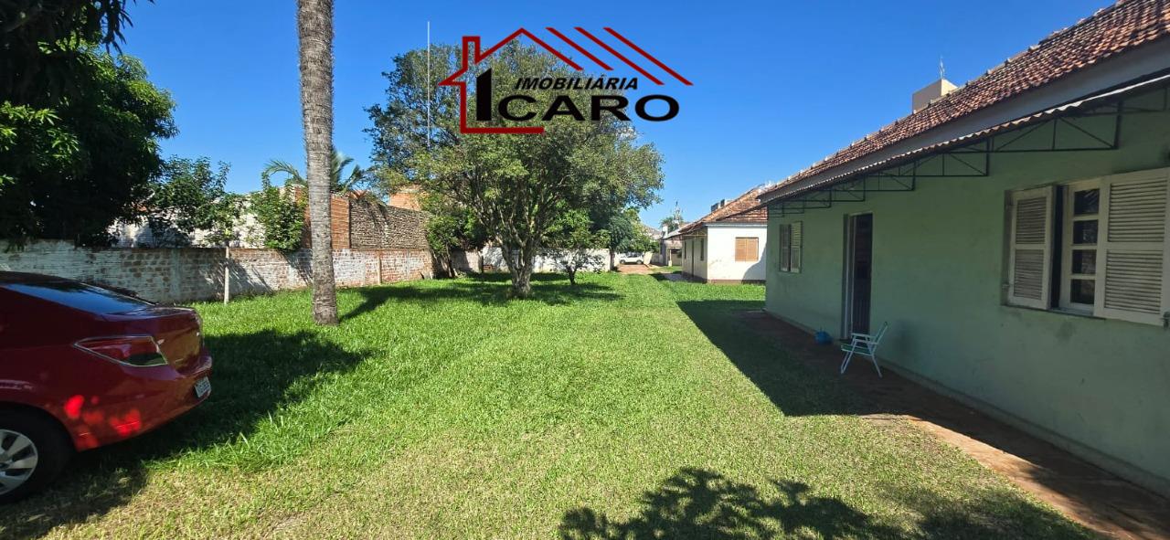 Casa à venda no Centro: 