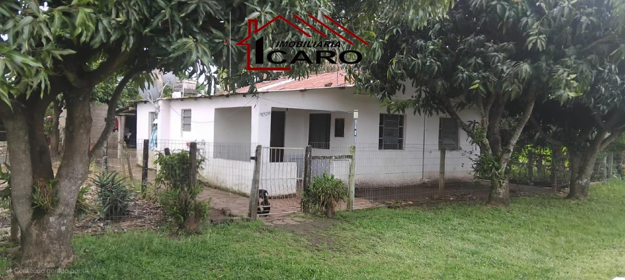 Casa à venda no Interior: 