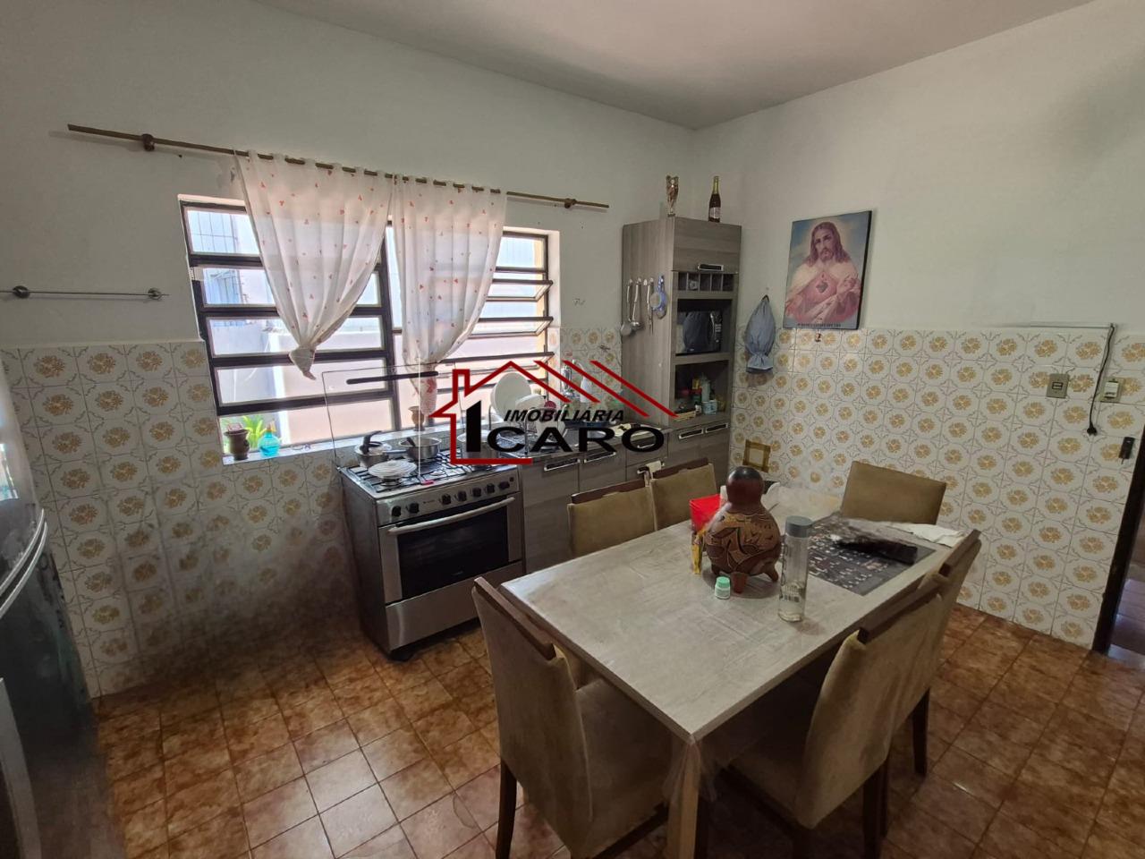 Casa à venda no Centro: 