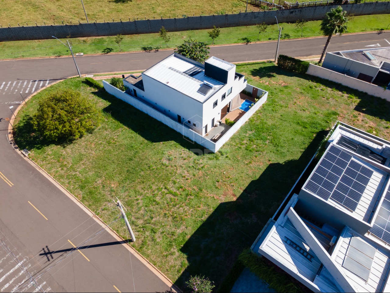 Terreno de Esquina no Damha IV 