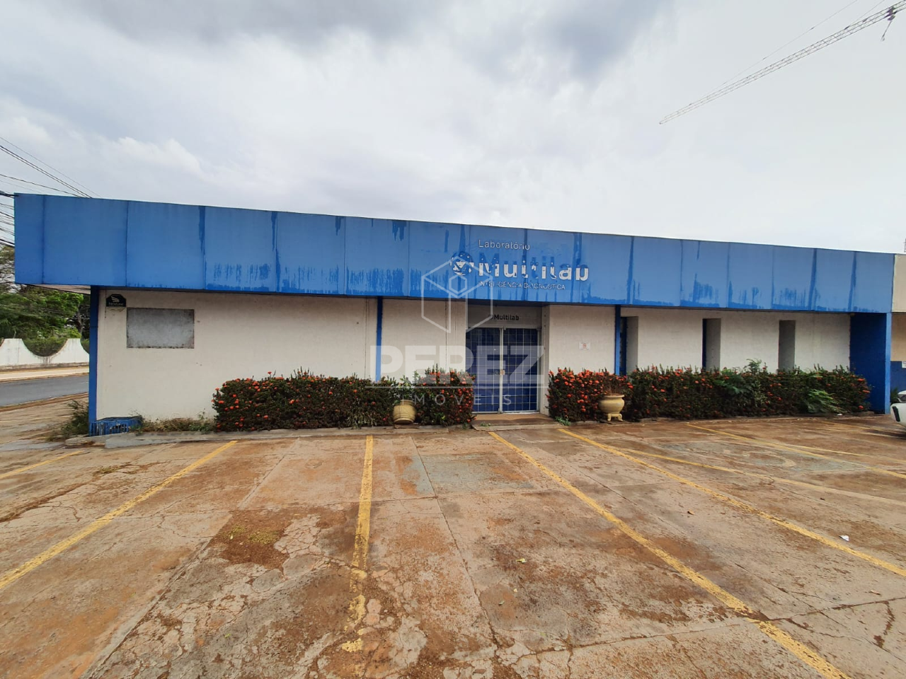 Prédio Comercial na Antônio Vendas