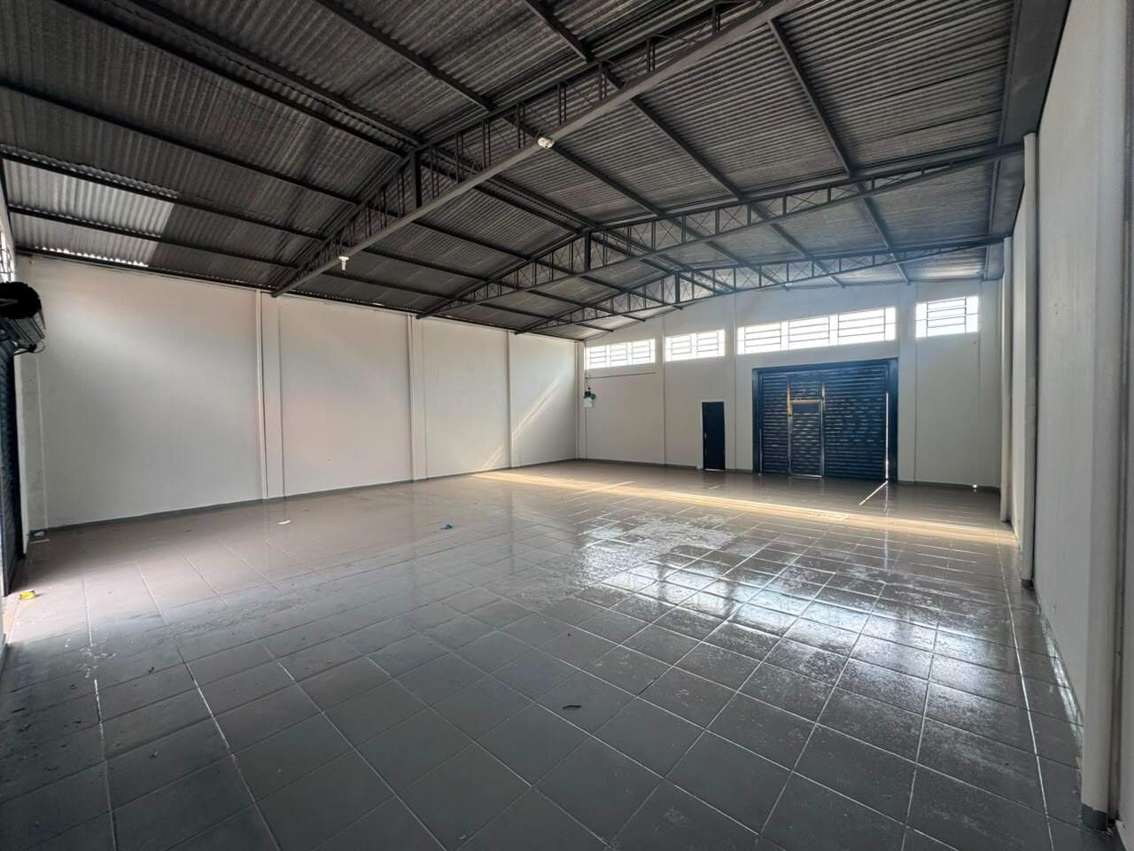 Galpão Comercial de 360,00 m² na Vila Piratininga