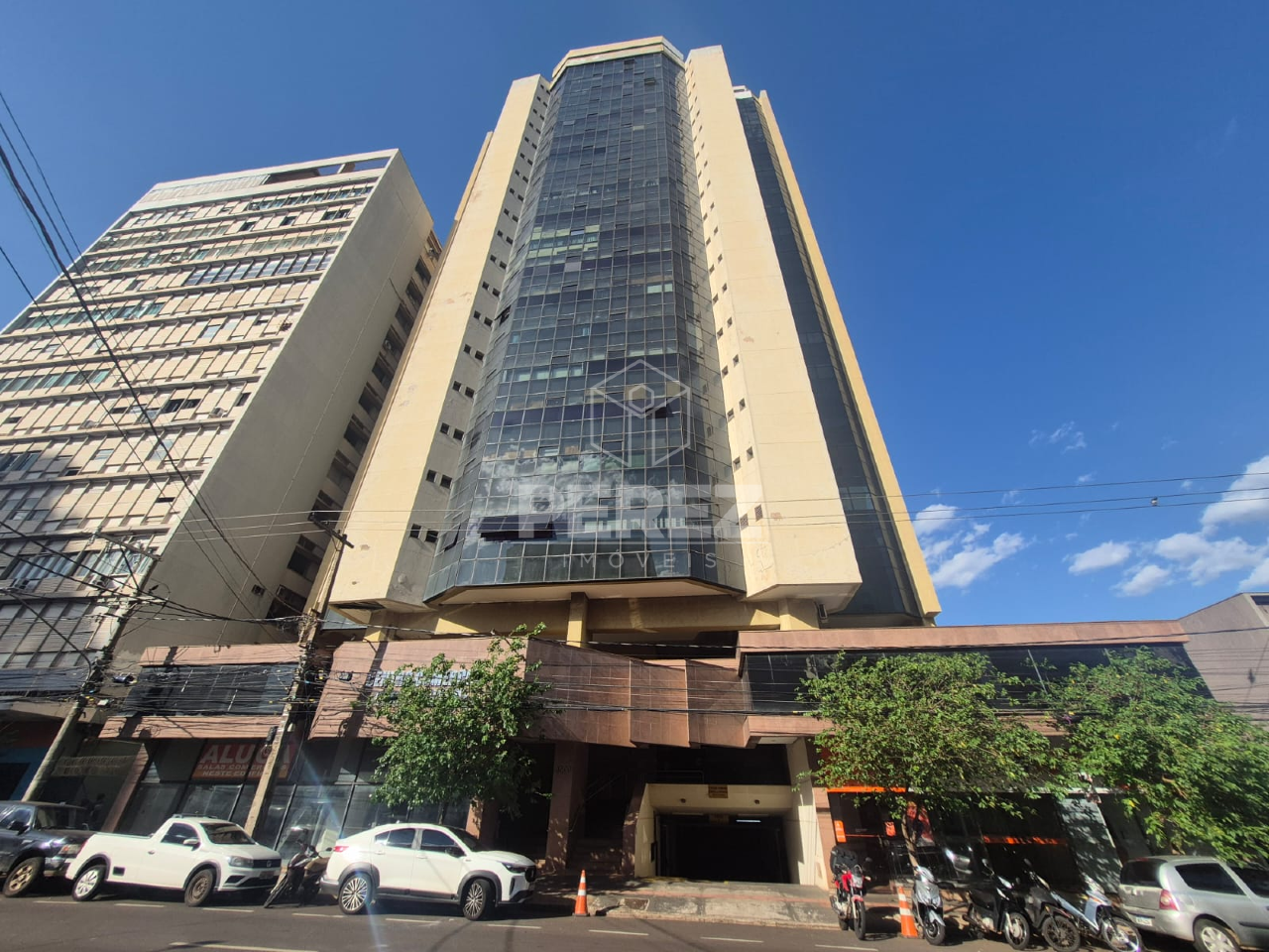 Conjunto Comercial no Centro