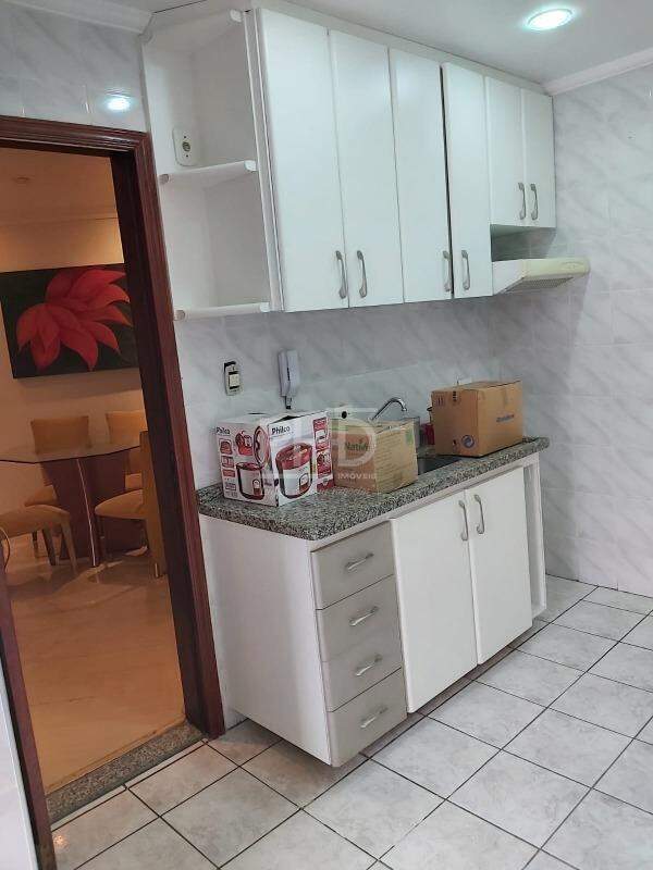 Apartamento à venda com 3 quartos, 120m² - Foto 7