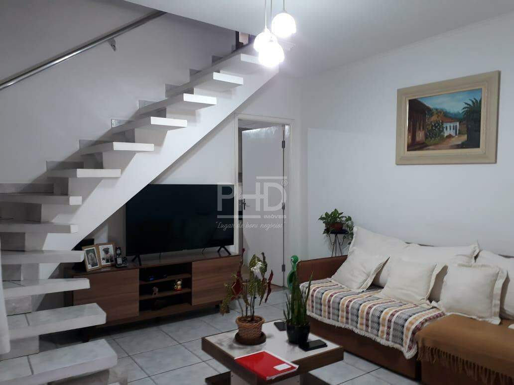 Sobrado à venda com 3 quartos, 126m² - Foto 1