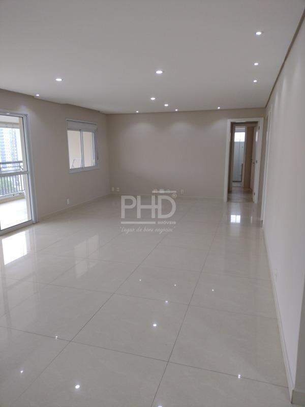 Apartamento à venda com 3 quartos, 166m² - Foto 2