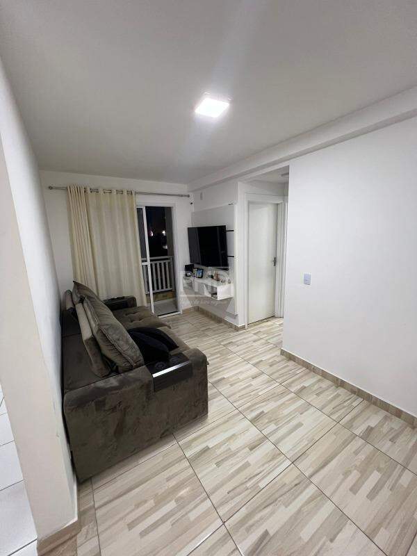 Apartamento à venda com 2 quartos, 48m² - Foto 2