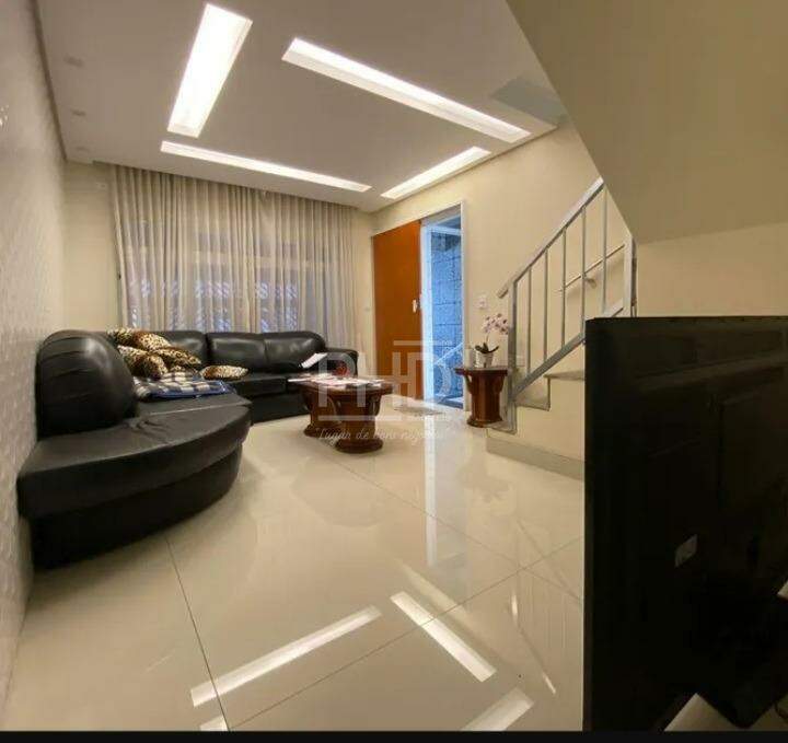 Sobrado à venda com 8 quartos, 525m² - Foto 2