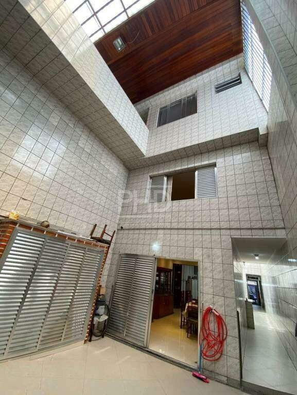 Sobrado à venda com 8 quartos, 525m² - Foto 8