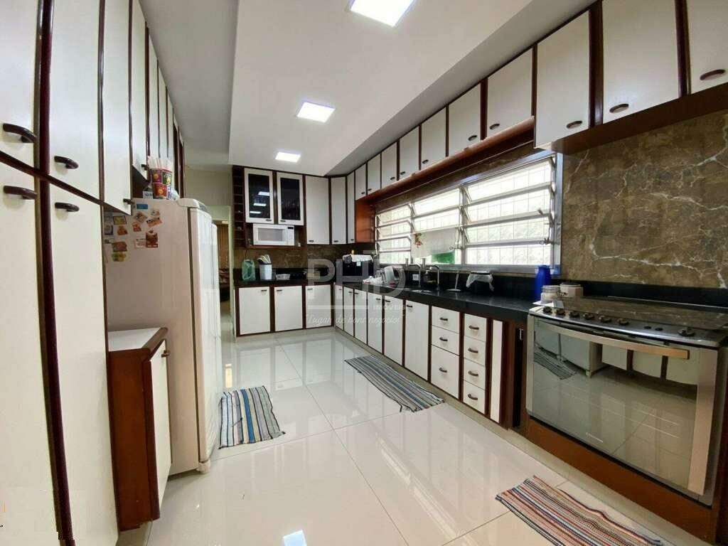 Sobrado à venda com 8 quartos, 525m² - Foto 6