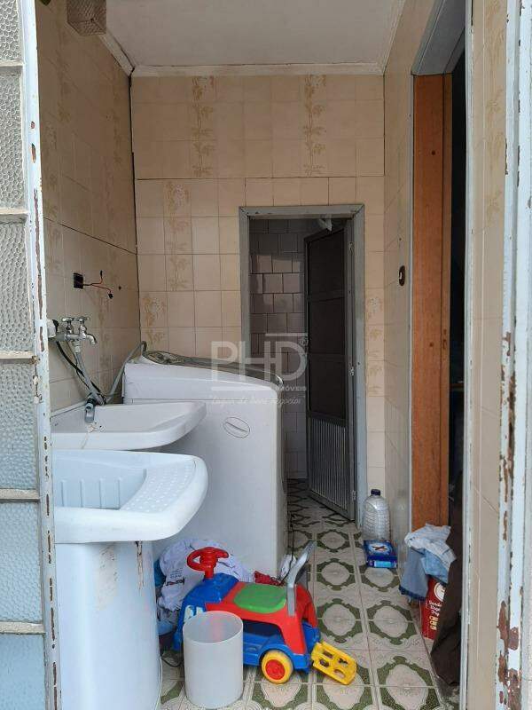 Sobrado à venda com 2 quartos, 150m² - Foto 4