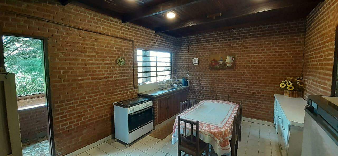 Fazenda à venda com 3 quartos, 240m² - Foto 3