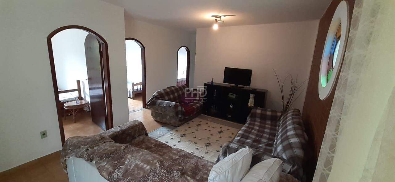 Fazenda à venda com 3 quartos, 240m² - Foto 2