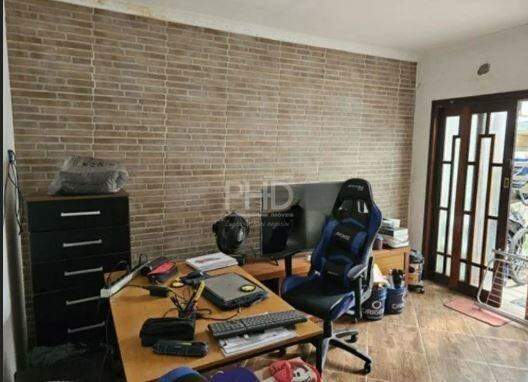 Casa à venda com 3 quartos, 114m² - Foto 1