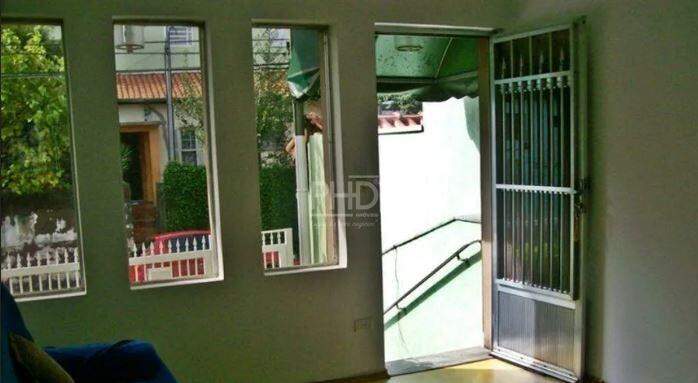 Casa para alugar com 4 quartos, 140m² - Foto 2