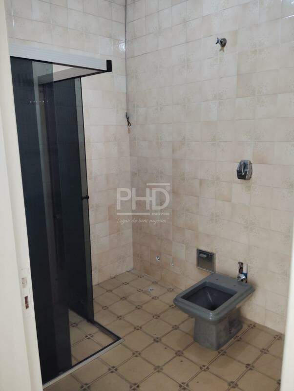 Casa para alugar com 4 quartos, 140m² - Foto 10