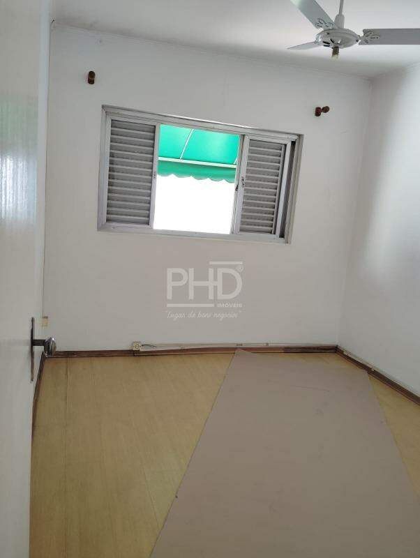 Casa para alugar com 4 quartos, 140m² - Foto 13