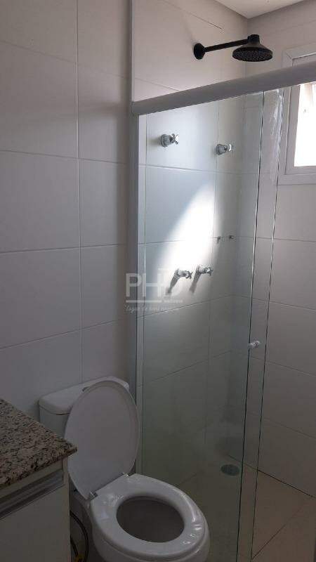 Apartamento para alugar com 2 quartos, 57m² - Foto 18