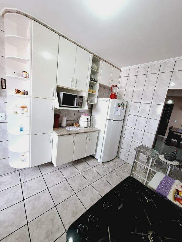 Apartamento à venda com 2 quartos, 62m² - Foto 10