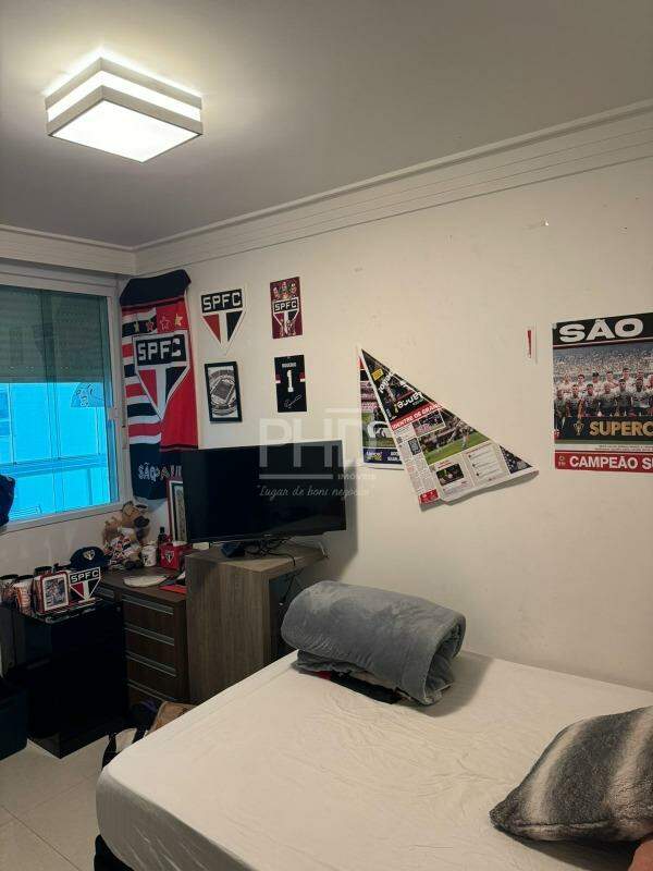 Apartamento à venda com 3 quartos, 150m² - Foto 8