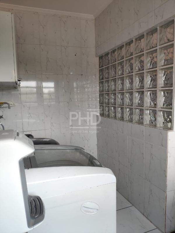 Sobrado à venda com 3 quartos, 217m² - Foto 9