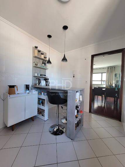 Apartamento à venda com 3 quartos, 166m² - Foto 11