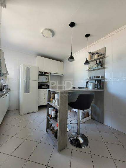 Apartamento à venda com 3 quartos, 166m² - Foto 9