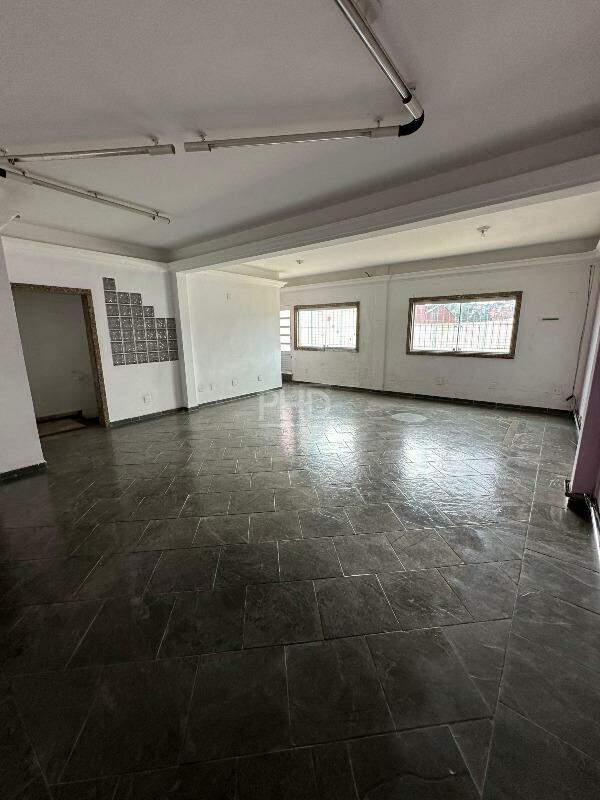 Prédio Inteiro para alugar, 131m² - Foto 3