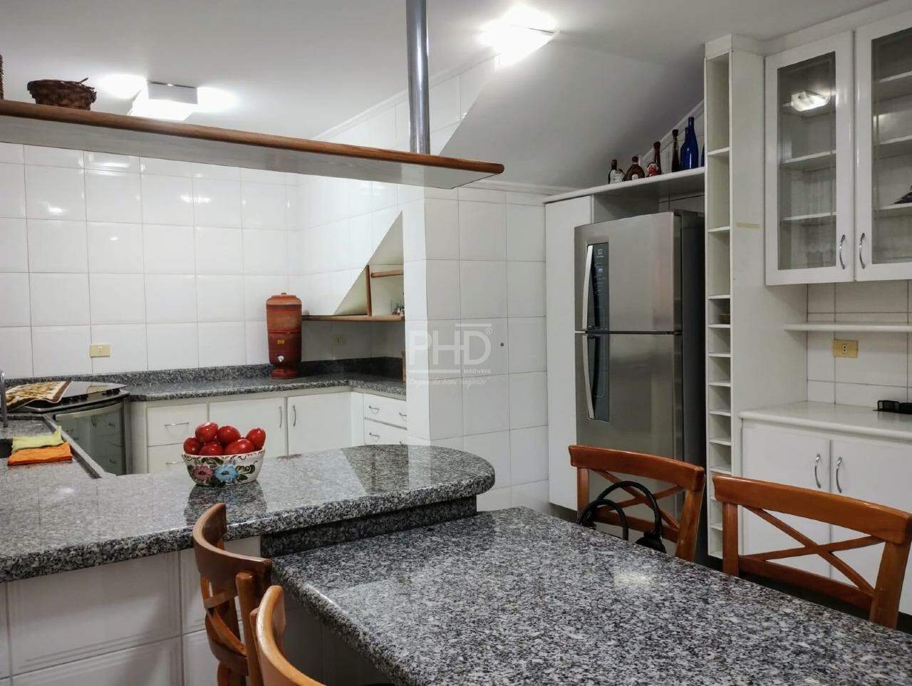 Sobrado à venda com 3 quartos, 302m² - Foto 17