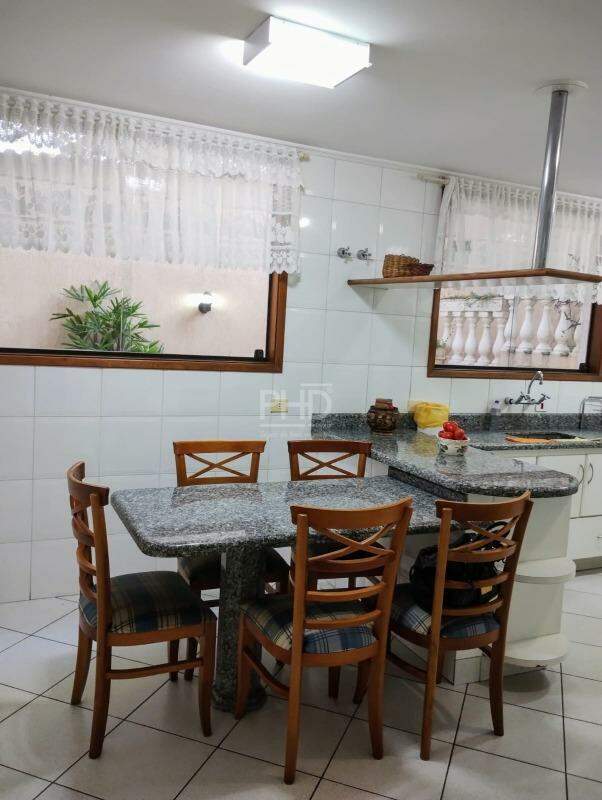 Sobrado à venda com 3 quartos, 302m² - Foto 14