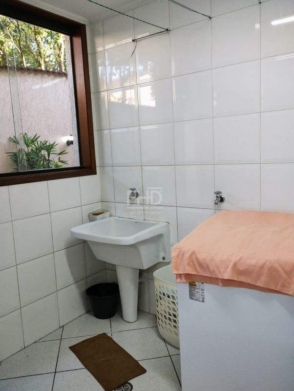 Sobrado à venda com 3 quartos, 302m² - Foto 22