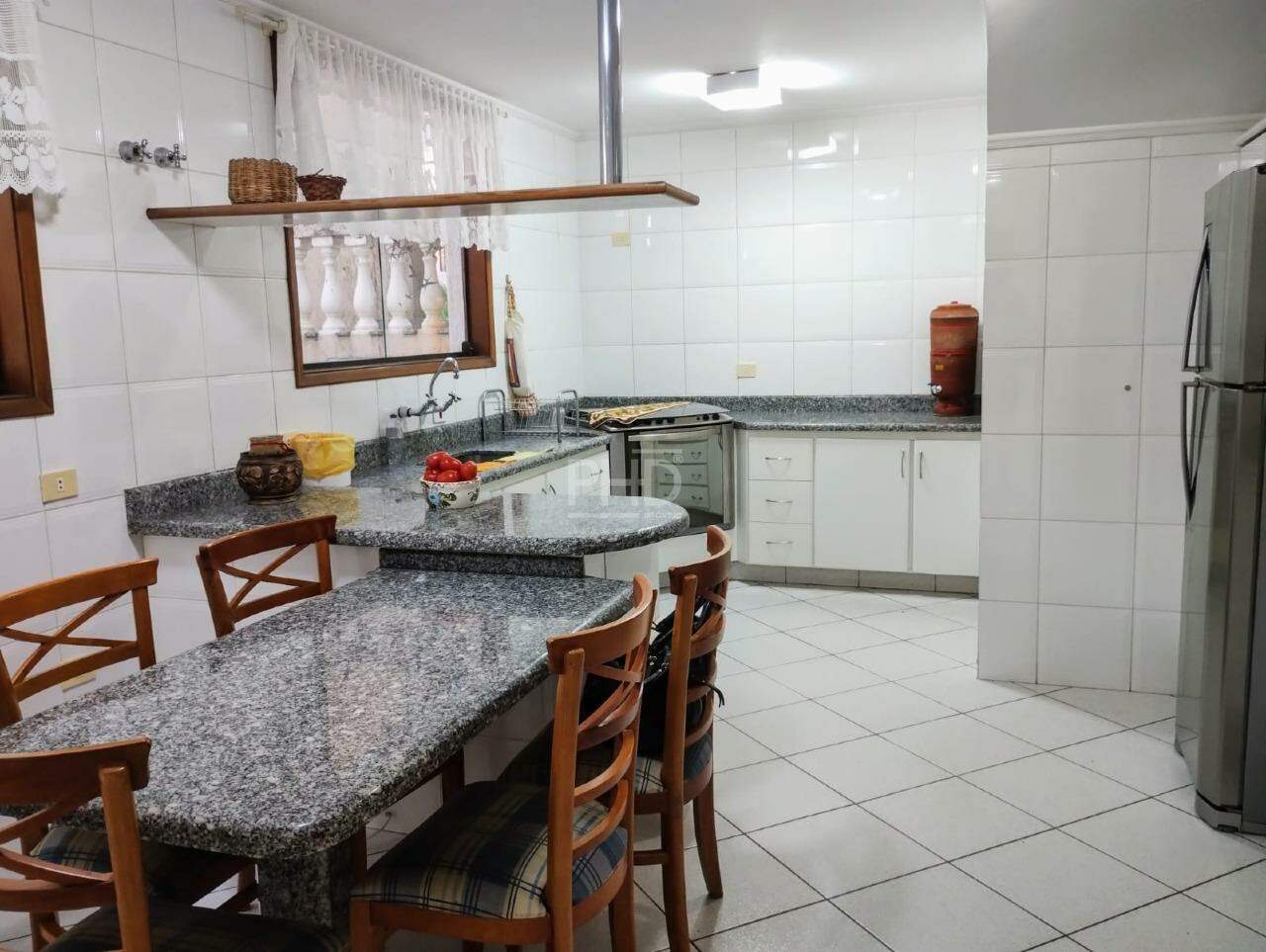 Sobrado à venda com 3 quartos, 302m² - Foto 15