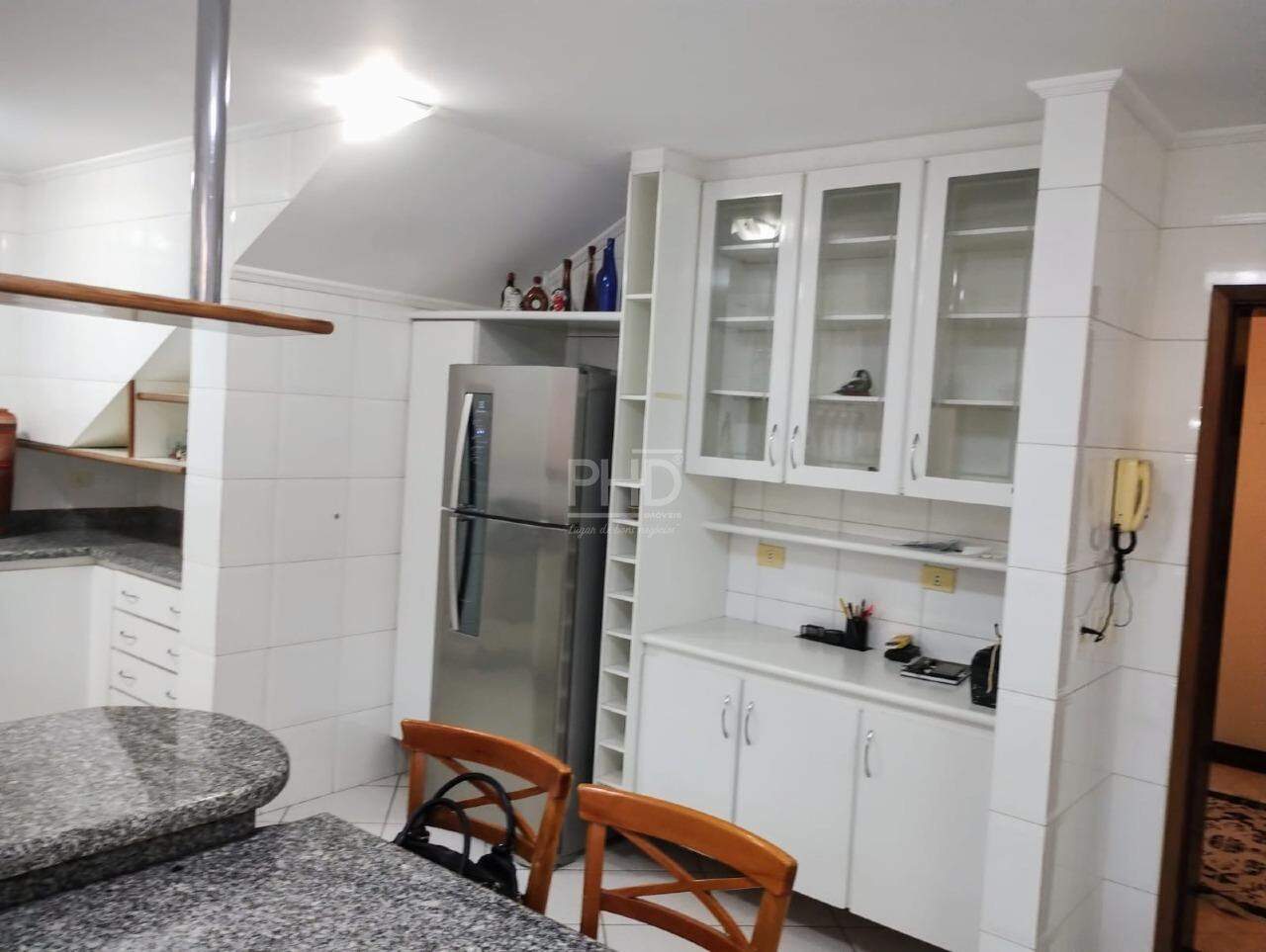 Sobrado à venda com 3 quartos, 302m² - Foto 16