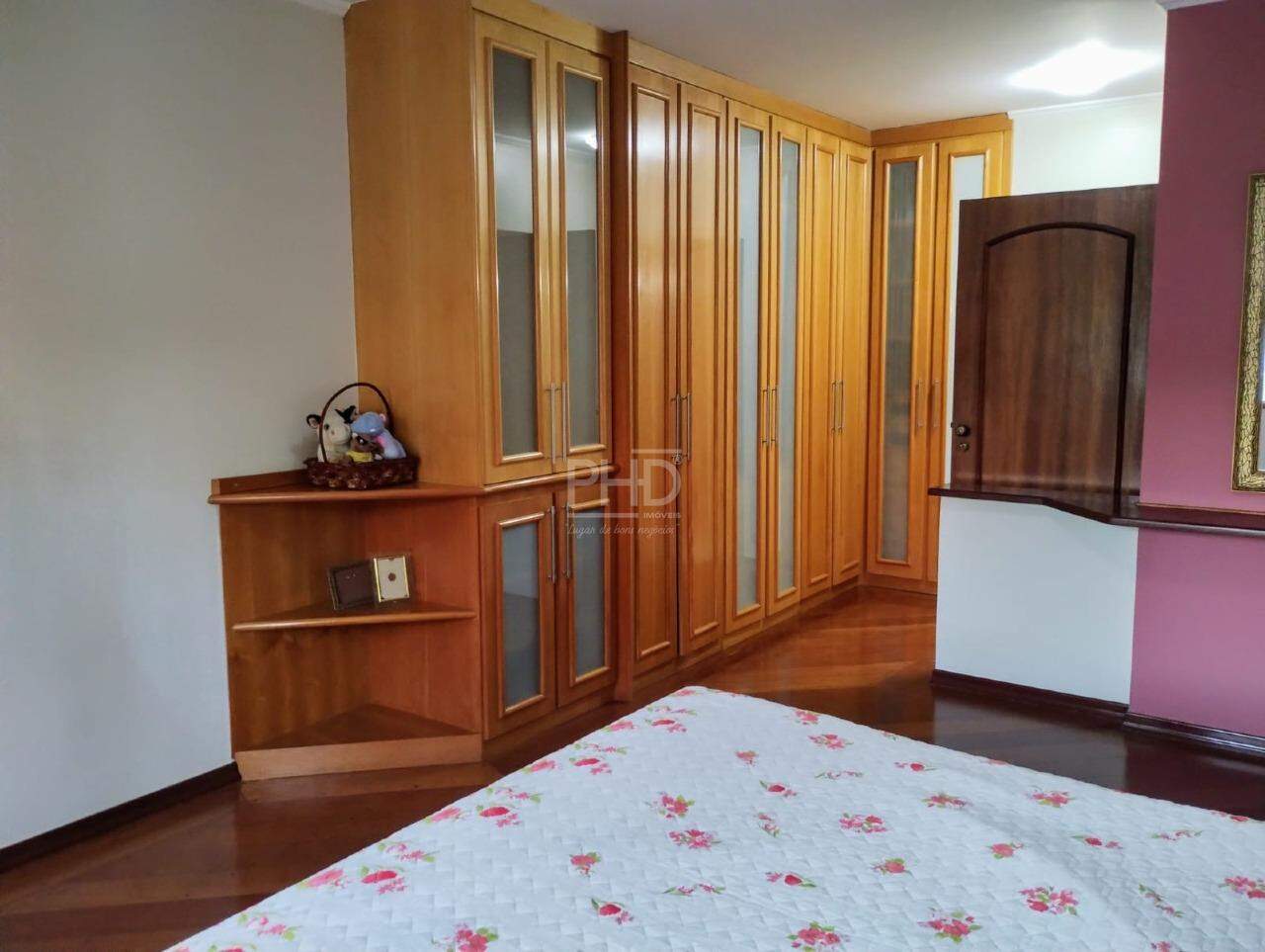 Sobrado à venda com 3 quartos, 302m² - Foto 35