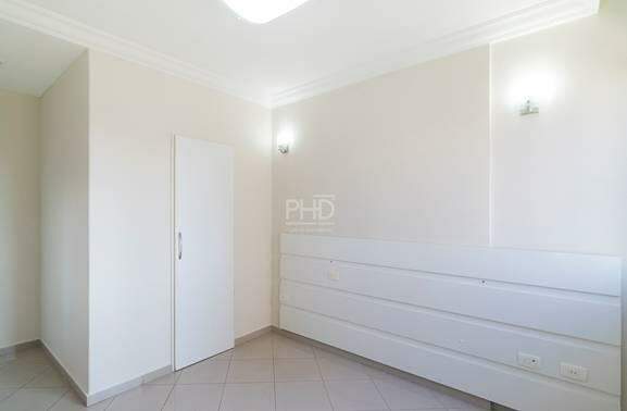 Apartamento para alugar com 4 quartos, 140m² - Foto 11