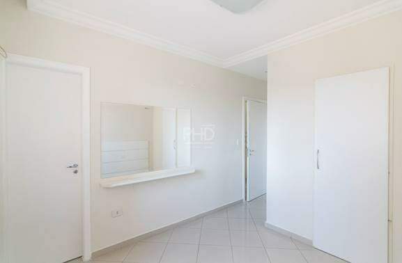 Apartamento para alugar com 4 quartos, 140m² - Foto 3