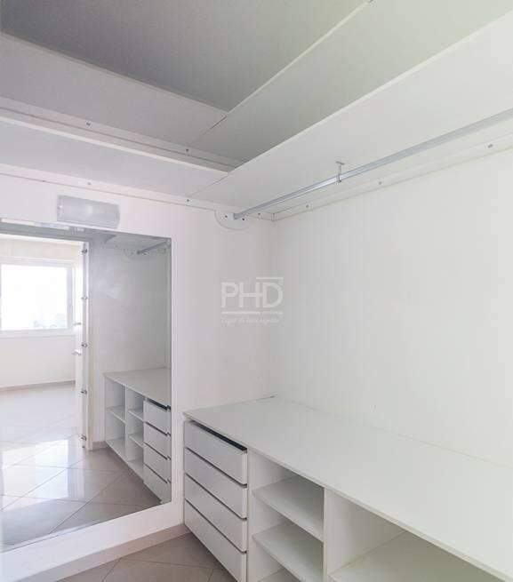 Apartamento para alugar com 4 quartos, 140m² - Foto 18