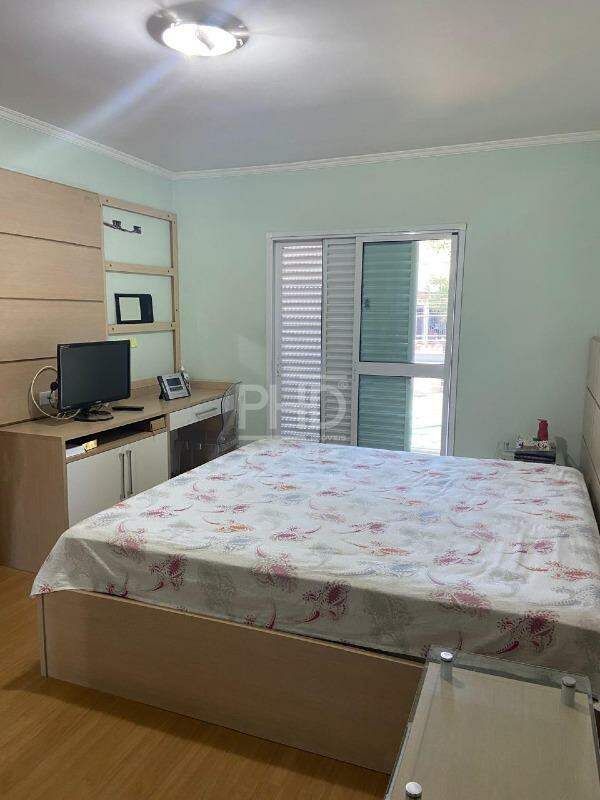 Sobrado à venda com 3 quartos, 238m² - Foto 11