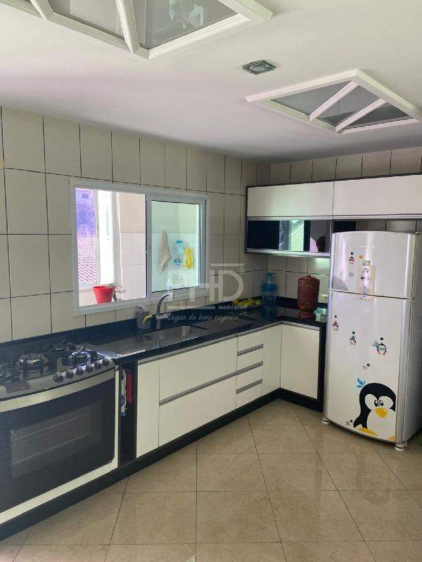 Sobrado à venda com 3 quartos, 238m² - Foto 8